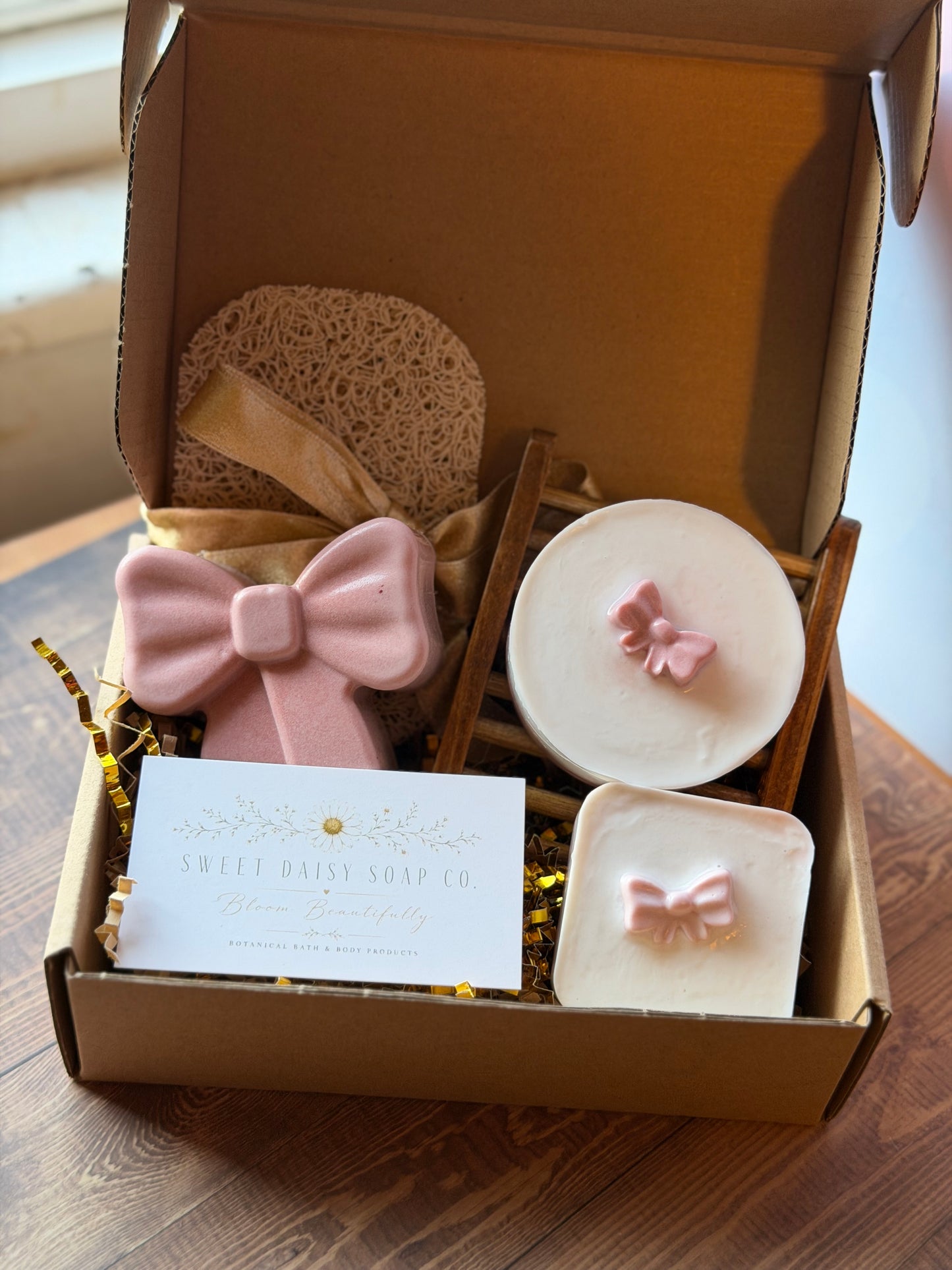 Signature Bow Gift Box